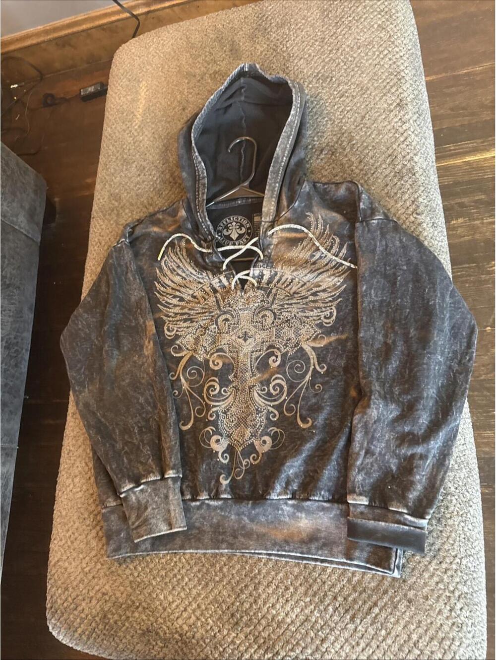 Vtg Y2K Affliction Women's Crop Hoodie Cross Wings Black Size Medium Faded - Picture 9 of 13